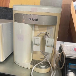 LOTE 012 - TV 32" AOC, Geladeira Cônsul, Micro-ondas, Purificador de água, Balança até 40kg