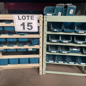 LOTE 015 - Cesto plástico organizador e dois Kit Estante Presto