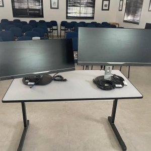 LOTE 032 - Dois Monitores Philips 29" Full HD