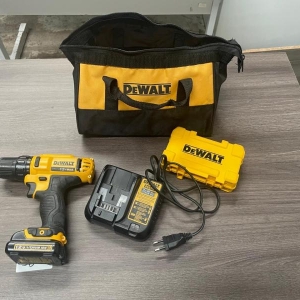 LOTE 046 - Duas Furadeira/Parafusadeira Dewalt 12v