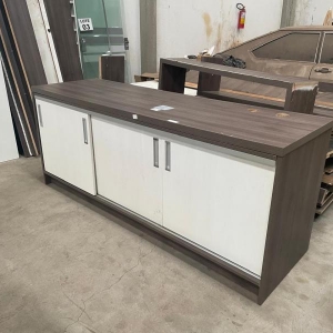 LOTE 059 - Armário duas portas alto MDF e dois Arquivo horizontal MDF