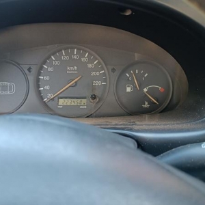 LOTE 001 - Ford/Fiesta GL Class, placa IJO 3J86, prata, ano/modelo 2000