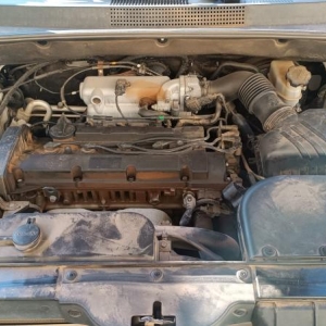 LOTE 002 - I/Hyundai Tucson GLS 20L, placa JCR 1I05, prata, ano/modelo 2009/2010