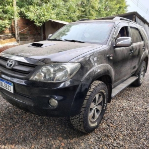 LOTE 002 - Toyota/Hilux SW4 SRV