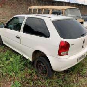 LOTE 007 - VW/GOL 1.0 G4, ano/modelo 2013/2013, placas IVX1808, chassis nº  9BWAA05W8EP040801,  RENAVAM nº 00587536853.