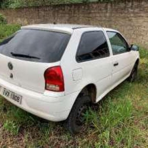 LOTE 007 - VW/GOL 1.0 G4, ano/modelo 2013/2013, placas IVX1808, chassis nº  9BWAA05W8EP040801,  RENAVAM nº 00587536853.