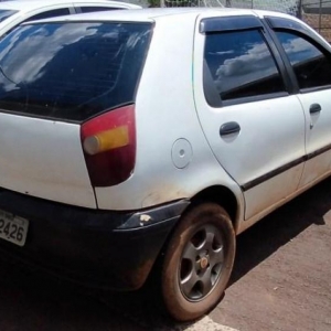 LOTE 010 - Fiat/Palio EL, placa LXW2426, ano/modelo 1996/1996, na cor branca chassis nº  9BD178237T0011119, RENAVAM nº 00655006133.