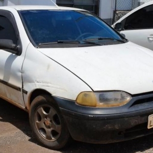 LOTE 010 - Fiat/Palio EL, placa LXW2426, ano/modelo 1996/1996, na cor branca chassis nº  9BD178237T0011119, RENAVAM nº 00655006133.