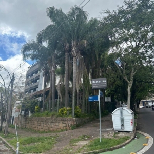 LOTE 01 - Imóvel na Av.Montenegro, Bairro Petrópolis em Porto Alegre 