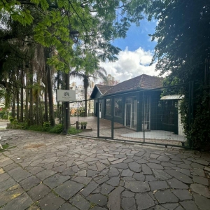 LOTE 01 - Imóvel na Av.Montenegro, Bairro Petrópolis em Porto Alegre 