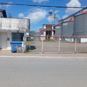 LOTE 019 - TERRENO COM 27.565,290m² E QUATRO EDIFICAÇÕES EM SANTA CATARINA SC
