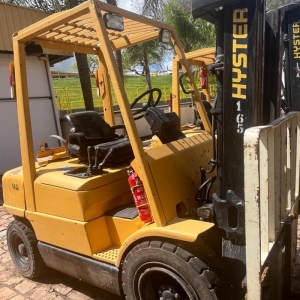 LOTE 002 - Empilhadeira HYSTER, modelo H 50 XM, ano 2002