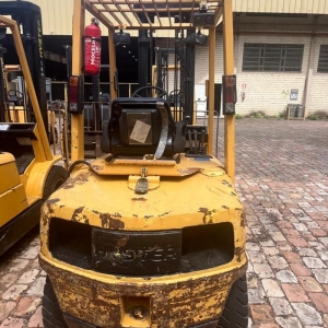 LOTE 014 - Empilhadeira HYSTER, modelo H 55 XM, ano 1998