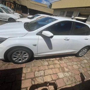 LOTE 019 - CHEVROLET/ONIX 1.0 MT LT, ano/modelo 2022/2023