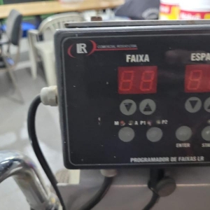 LOTE 017 - MÁQUINA DE PINTURA 