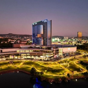 LOTE 834/2025 - Leilão de conjunto Comercial no Shopping Pontal - Porto Alegre/RS