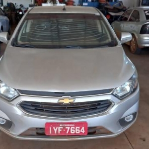 LOTE 004 - CHEVROLET/PRISMA 1.4MT LTZ, Placa: IYF7664, Ano/modelo: 2017/2017, na cor: PRATA, Chassi:  9BGKT69V0JG274023, RENAVAM: 01137720716.
