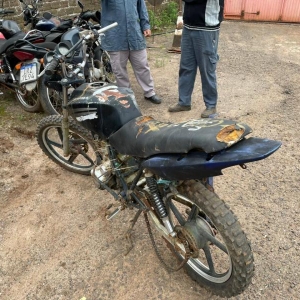 LOTE 008 - DAFRA/SPEED 150, Placa: IOY1079, ano/modelo: 2008/2008, Cor: PRETA, Chassi: 95VCA1E288M011782,  RENAVAM: 00975215787.