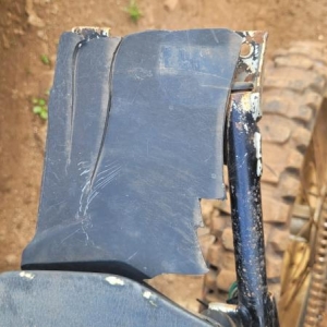 LOTE 009 - YAMAHA, cor preta, sem sinal identificador, placa AAA0000.