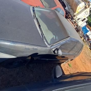LOTE 010 - VW/GOL  MI,  Placa:  CNC6406,  Ano/modelo:  1998/1998,  Cor:  PRETA,  Chassi:   9BWZZZ373WP572454,  RENAVAM: 00702426512