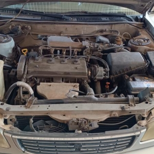 LOTE 002 - Toyota/Corolla XEI, placa DAL 4I55, prata, ano/modelo 2000