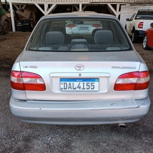 LOTE 002 - Toyota/Corolla XEI, placa DAL 4I55, prata, ano/modelo 2000
