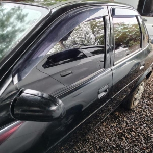 LOTE 011 - Chevrolet/Classic LS