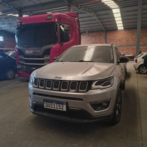 LOTE 033 - Jeep/Compass Longitude