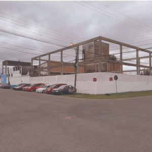 LOTE 007 - Um imóvel de aproximadamente 4.300m² pertencente a uma indústria de pescados, composto de cinco terrenos, em Rio Grande/RS.