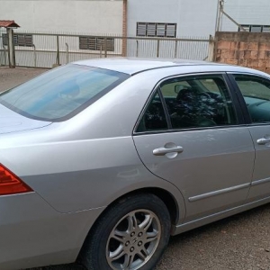 LOTE 002 - I/Honda Accord V6, placa MIG 1F99, prata, ano/modelo 2007