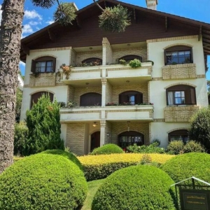 LOTE 001 - CANELA/RS – O APARTAMENTO Nº 01 DO "EDIFÍCIO RESIDENCIAL DOS LAGOS", SITUADO NA CIDADE DE CANELA/RS, NA RUA DA MARGEM, Nº 265, NO LUGAR DENOMINADO " POLÍGONO DA LAJE ".