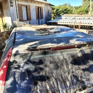 LOTE 010 - Ford/Fiesta