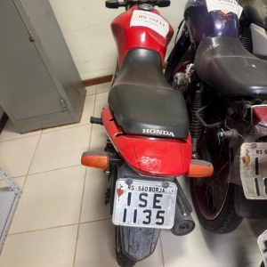 LOTE 009 - HONDA/CG 125 FAN ES, Placa: ISE1135, ano/modelo: 2011/2011 Cor: VERMELHA / Chassi: 9C2JC4120BR723990.
