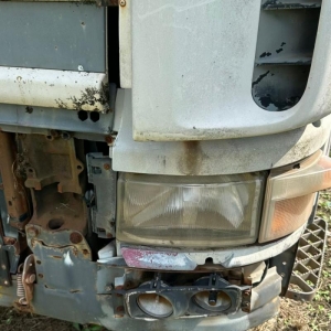 LOTE 010 - SCANIA/R124 GA4X2NZ 420, Placa: ATP2124, ano/modelo: 2005/2005, Cor: BRANCA, Chassi: 9BSR4X2A053564484, Motor: 8044914, Renavam: 849396689.