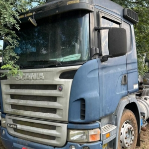 LOTE 011 - SCANIA/G 380 A4X2, Placa: ATP2315, Ano/modelo: 2009/2009, Cor: AZUL, Chassi: 9BSG4X20093646560, Motor: 8128299, Renavam: 00134140966.