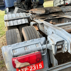 LOTE 011 - SCANIA/G 380 A4X2, Placa: ATP2315, Ano/modelo: 2009/2009, Cor: AZUL, Chassi: 9BSG4X20093646560, Motor: 8128299, Renavam: 00134140966.