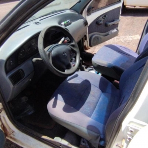 LOTE 006 - Fiat/Palio EL, placa LXW2426, ano/modelo 1996/1996, na cor branca chassis nº 9BD178237T0011119, RENAVAM: 00655006133.