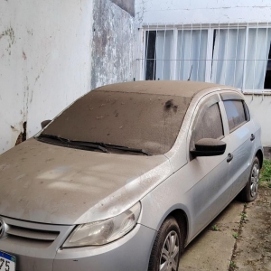 LOTE 001 -    VW/GOL 1.0,  Placa: OLW7105, Ano/modelo: 2012 /2012, Cor: PRATA, Chassi: 9BWAA05U3DT093829, Motor: CCNC50130, RENAVAM: 00478740298. 