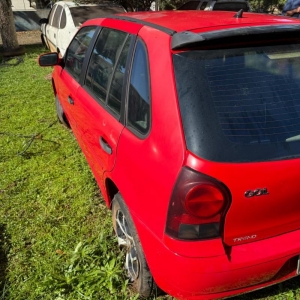 LOTE 002 -  VW/GOL 1.0 GIV, Placa: IVA6742, Ano/modelo: 2013/2014 Cor: VERMELHA, Chassi: 9BWAA05W9EP046624, Motor: CCP450093, Renavam: 00594913756 