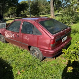 LOTE 005 - GM/KADETT GL, Placa: IFG6169, Ano/modelo: 1996/1996 Cor: VERMELHA, Chassi: 9BGKZ08GVTB400329, Motor: B18LZ31194884, Renavam: 00659364832.