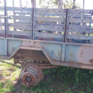 LOTE 012 - Reboque Emp GE Freio Hidrodep 1 ½T 2r;  Ano 1977