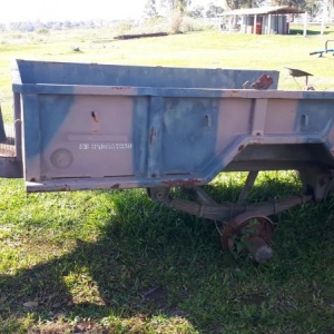 LOTE 016 - Reboque 3/4 Ton, 02 Rodas, Ano 1988