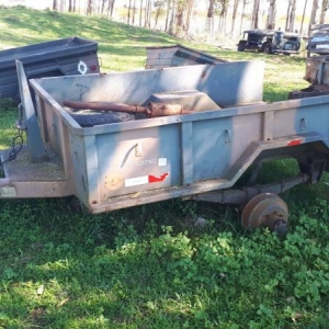 LOTE 017 - Reboque  3/4 Ton, 02 Rodas, Ano 1988