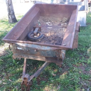 LOTE 018 - VRNE Carga Anfíbia M100 1/4T 2R;  Ano 1977