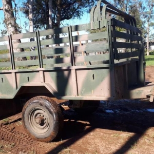 LOTE 029 - Reboque  3/4 Ton, 02 Rodas, Ano 1988