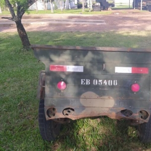 LOTE 030 - Reboque 1/4 Ton, 02 Rodas, Marca: Bernard Krone, Ano 1987