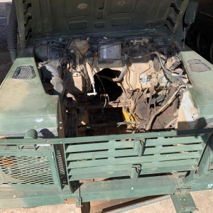 LOTE 036 - Caminhonete; Marca: LAND ROVER; Modelo: Defender; Versão: 130; Ano 1995
