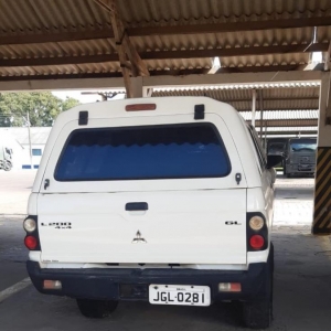LOTE 037 - Mitsubishi; Modelo: L200; Cor Branca; Ano 2009