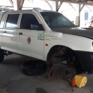 LOTE 037 - Mitsubishi; Modelo: L200; Cor Branca; Ano 2009