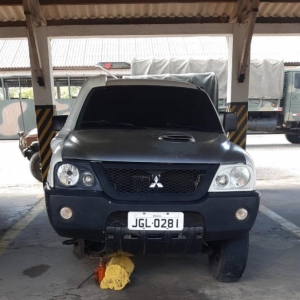 LOTE 037 - Mitsubishi; Modelo: L200; Cor Branca; Ano 2009
